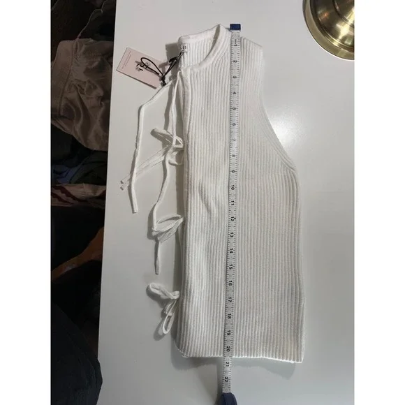 Sincerely Jules White Ribbed Tie Front Sleeveless Knit Vest Top Women XS Sweater - Picture 4 of 4